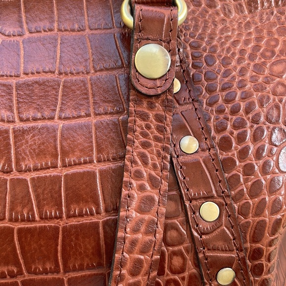Patricia Nash Leather Croc Embossed Benvenuto Tote British Tan - Picture 9 of 12